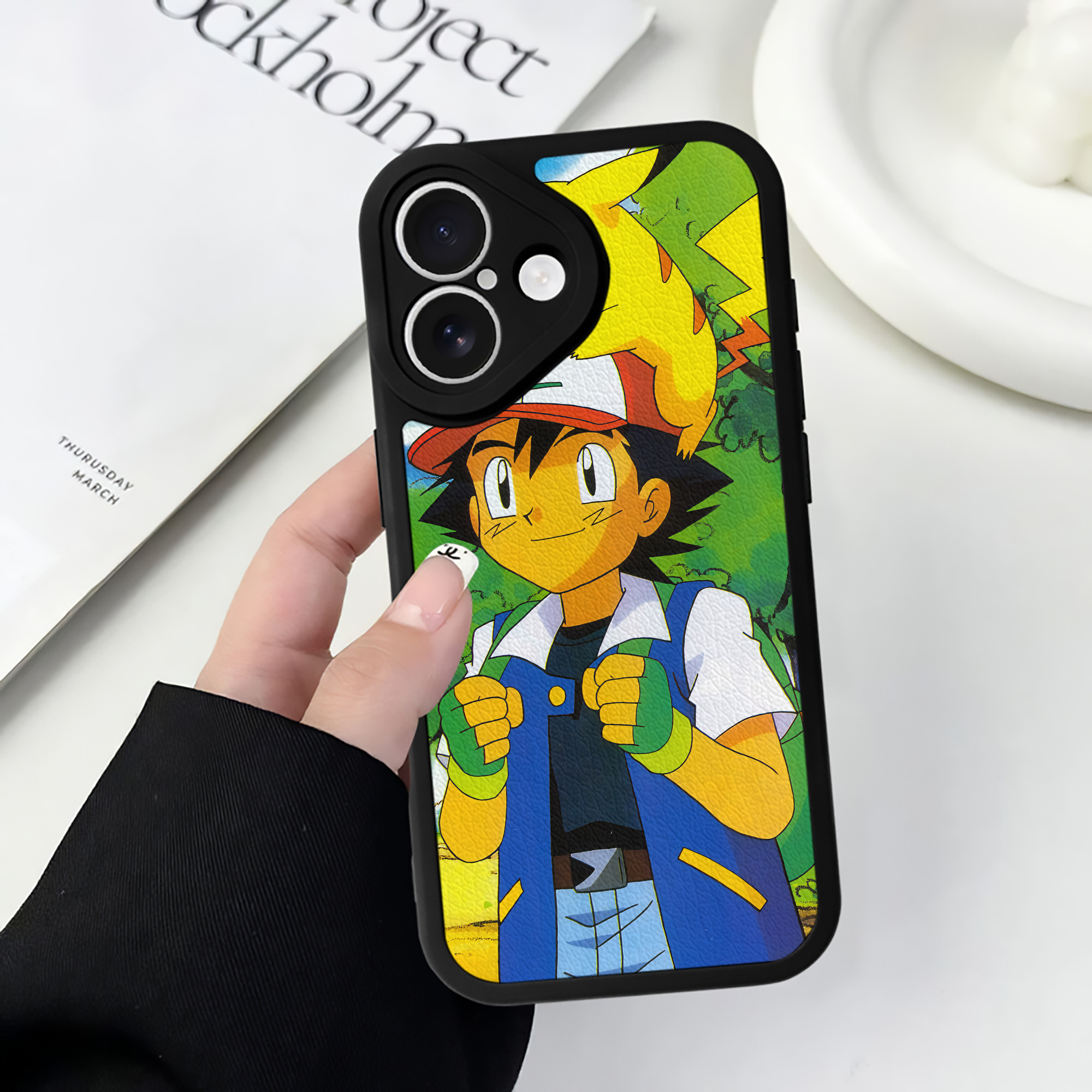 （画像用） ポケットモンスター Pokémon 【iPhone 16シリーズ対応】シリコンスマホケース（レザー調） 材質：シリコン